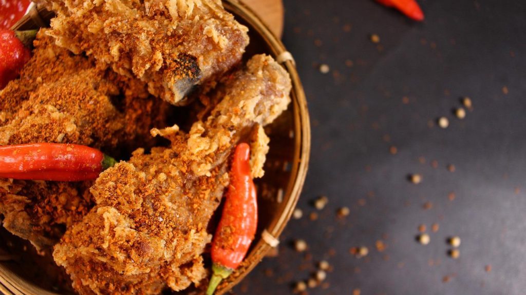 Fried Keto Chicken with Red Chilli